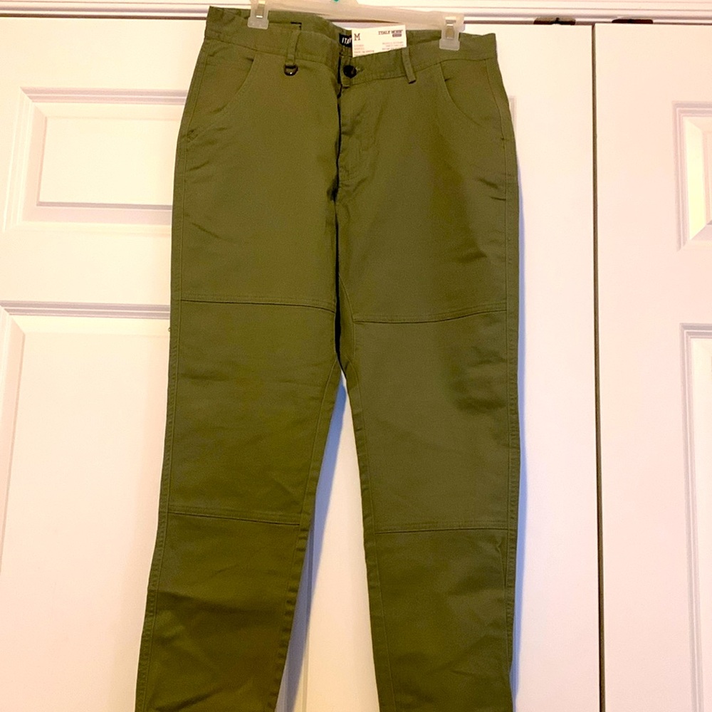 Italy morn chino jogger pants. Size M, color olive